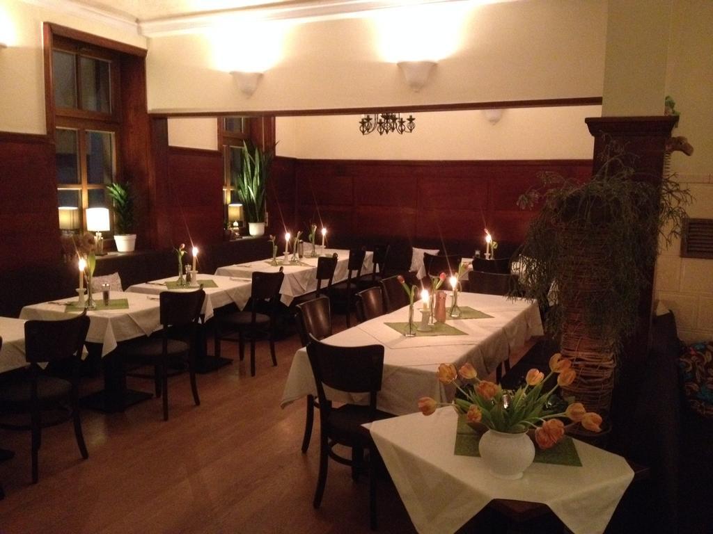 Linde Restaurant & Hotel Nußloch エクステリア 写真