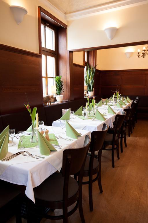 Linde Restaurant & Hotel Nußloch エクステリア 写真