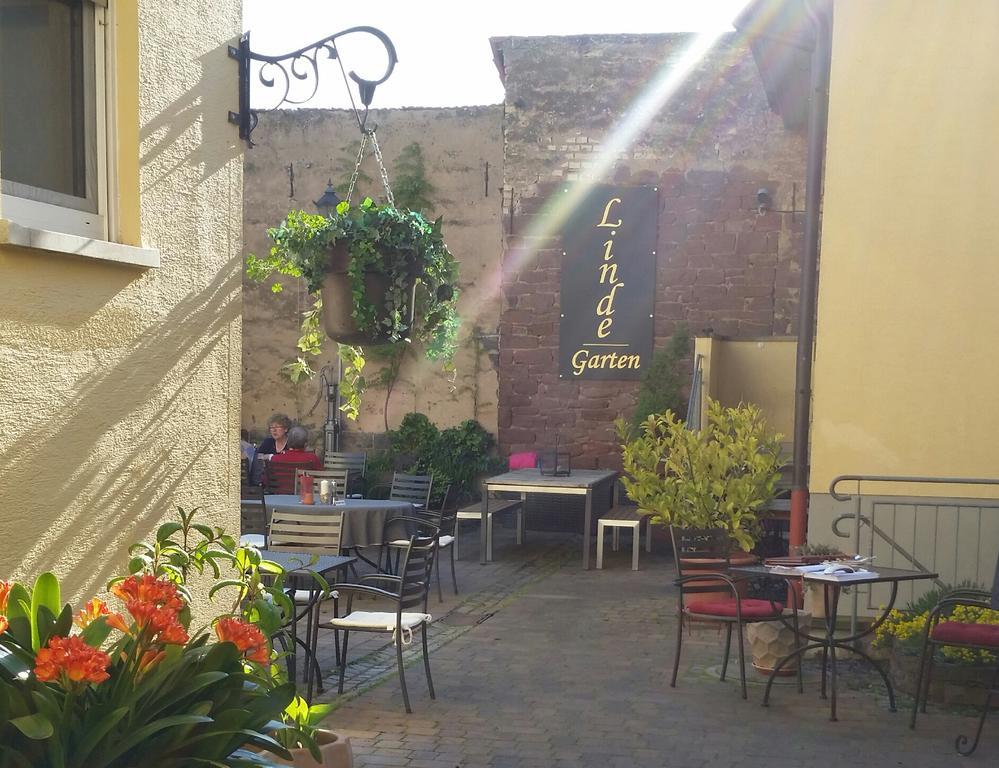 Linde Restaurant & Hotel Nußloch エクステリア 写真